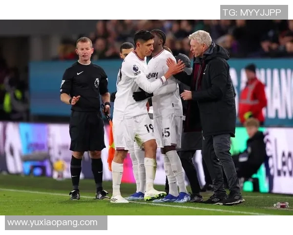 哈德斯菲与阿森纳激战在即谁能在英超赛场上笑到最后