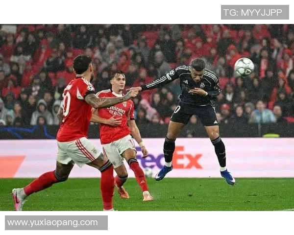 欧冠激战本菲卡对决曼联谁能在欧洲赛场笑到最后